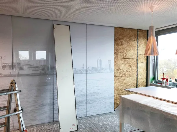 Wandverkleidung mit einem Hamburg Bild im Format XXL, das Bild zeigt die St.Pauli Landungsbrücken