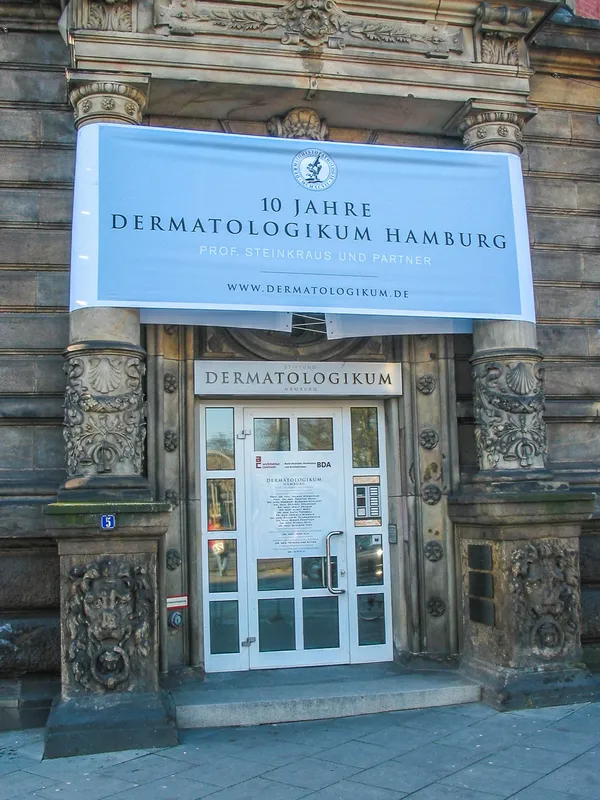 Werbung, die ins Auge sticht: Unsere bedruckten Werbeplanen machen den Unterschied.