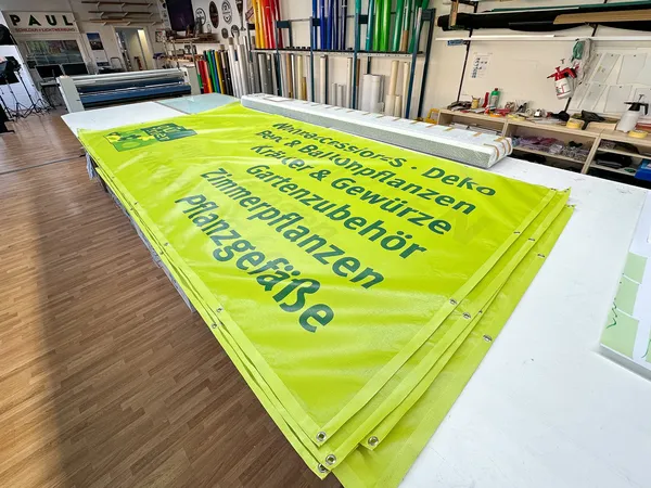 Werbung, die ins Auge sticht: Unsere bedruckten Werbeplanen machen den Unterschied.